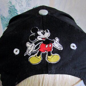 MICKEY MOUSE BASEBALL CAP DISNEY UNIVERSAL ONE SIZE FITS ALL VINTAGE MICKEY